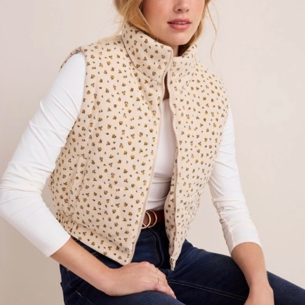 Only by 26 International Cream Floral Puff Vest Medium‎ NWT